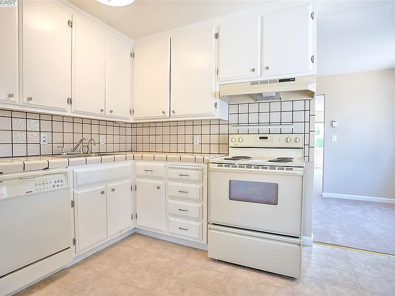 250 Medford Ave — Photo 12