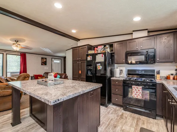 79 Cumberland Street, Cornish, ME 04020