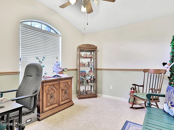 5th image of 301 Turtle Dove Dr