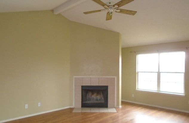 1st image of 1211 Wallace Ln