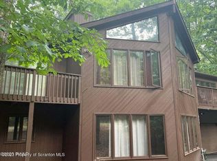 209 Summerton Cir, East Stroudsburg, PA