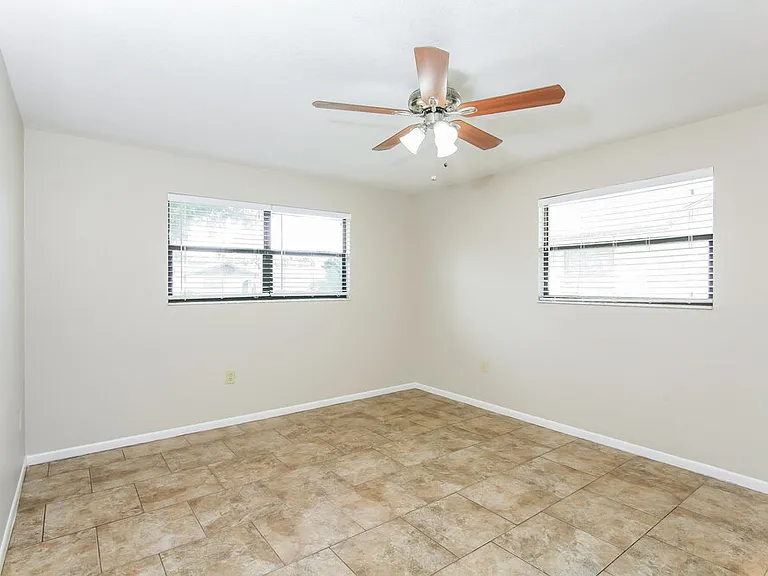 5286 Enfield Ave — Photo 13