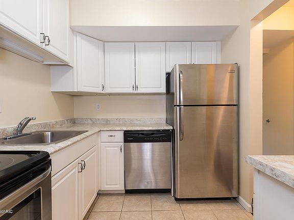 5th image of 3681 Kenbrooke Ct