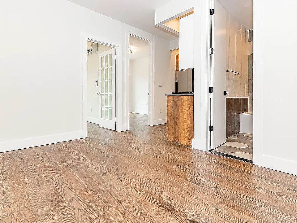 1st image of 799 Ocean Ave #3T