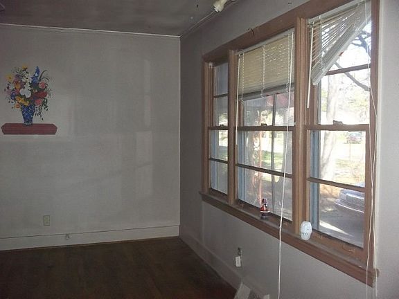 5th image of 1233 Wanda Dr