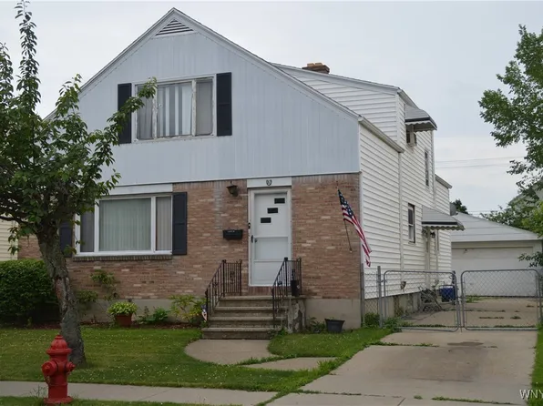 81 Elmhurst Pl, Buffalo, NY 14216