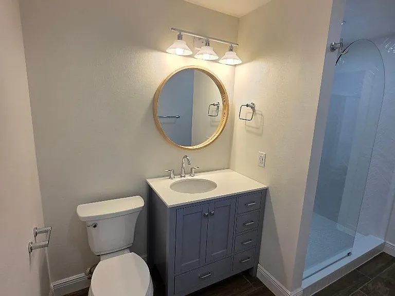 701 Mirror Lake Dr N #105 — Photo 15