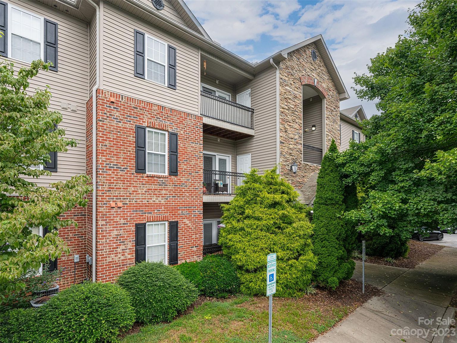 325 Appeldoorn Cir, Asheville, NC 28803 MLS 4064947 Zillow