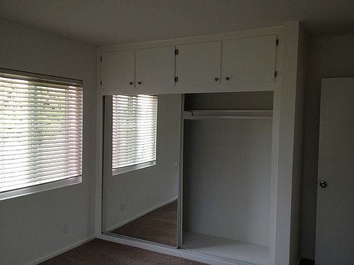 5th image of 3903 1/2 Vineland Ave