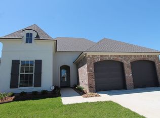 127 Beauchamp Ln, Lafayette, LA 70506