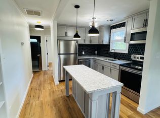 739 Stinchcomb Rd APT B, Severna Park, MD 21146