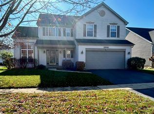 39W505 Newton Sq, Geneva, IL 60134