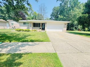 43038 Hanford Rd, Canton, MI 48187