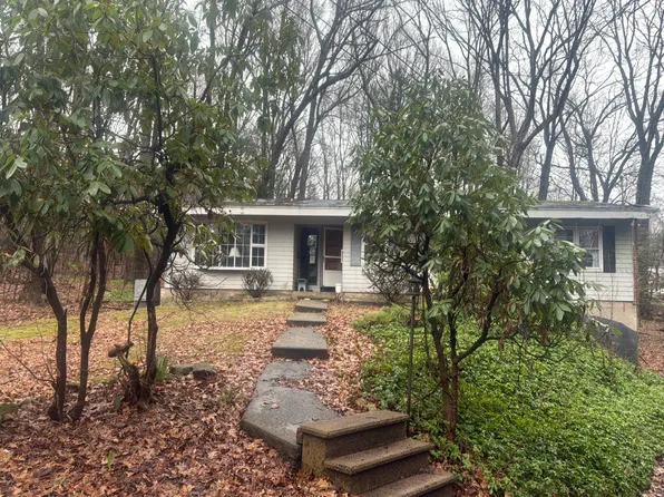 951 Woodruff St, Southington, CT 06489