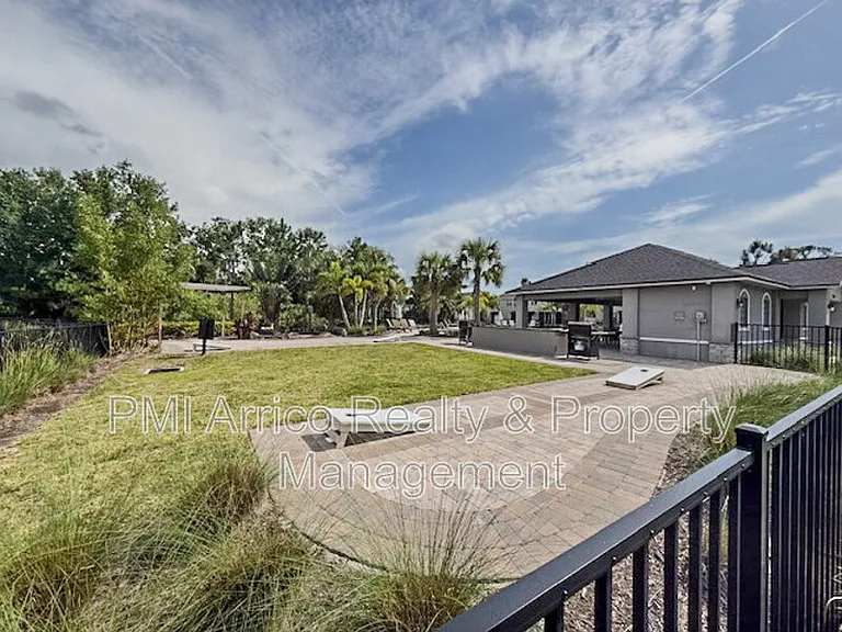 6334 Fairmont Ln — Photo 34