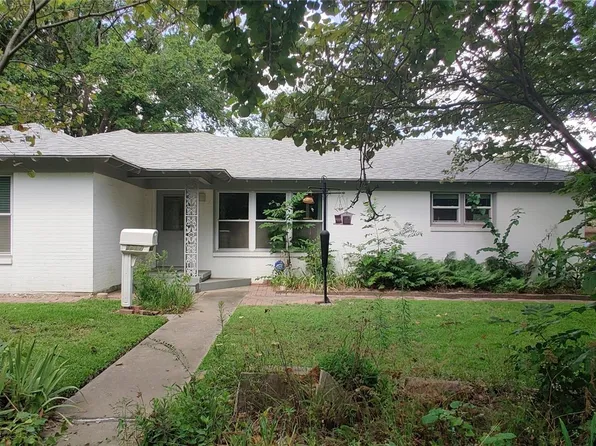 2217 Glenwood Ln, Denton, TX 76209