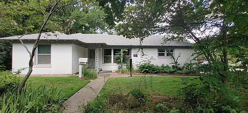 2217 Glenwood Ln Photo 1