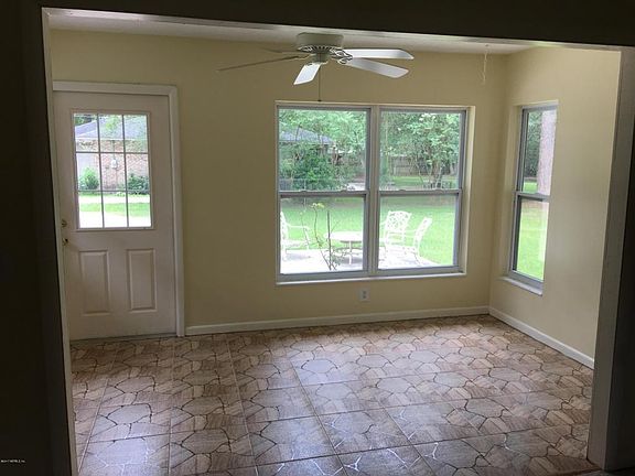 5th image of 512 S Blvd E