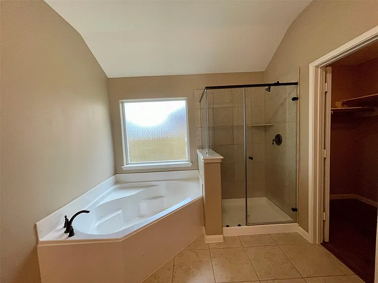 2035 Borthwick Ln — Photo 26