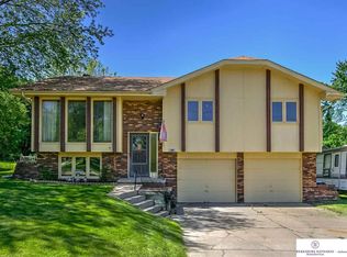 2712 Columbus Ave, Bellevue, NE 68005