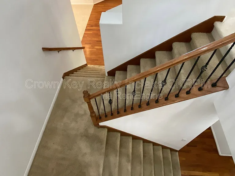 1030 Eastlake Cir — Photo 18