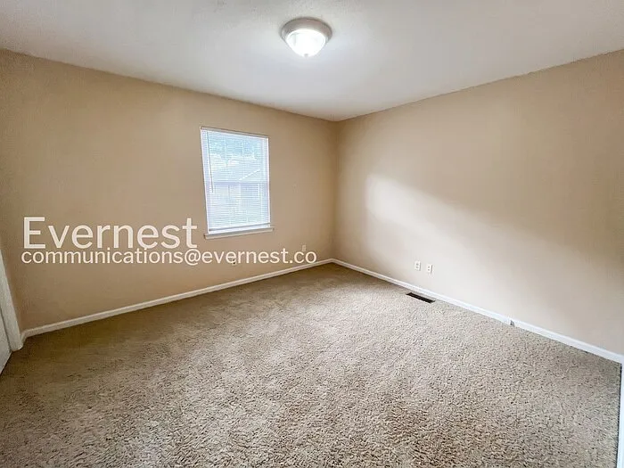 2406 Lyndon Ave #4 — Photo 12