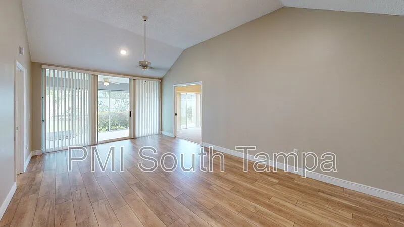 2 bed, 2.0 bath, 1369 sqft, $2,500 — Photo 2