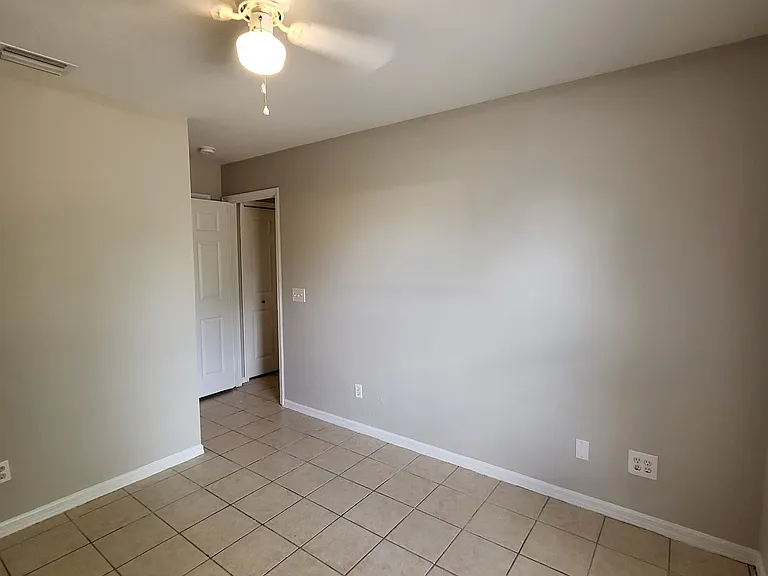2145 Pauldo St — Photo 9