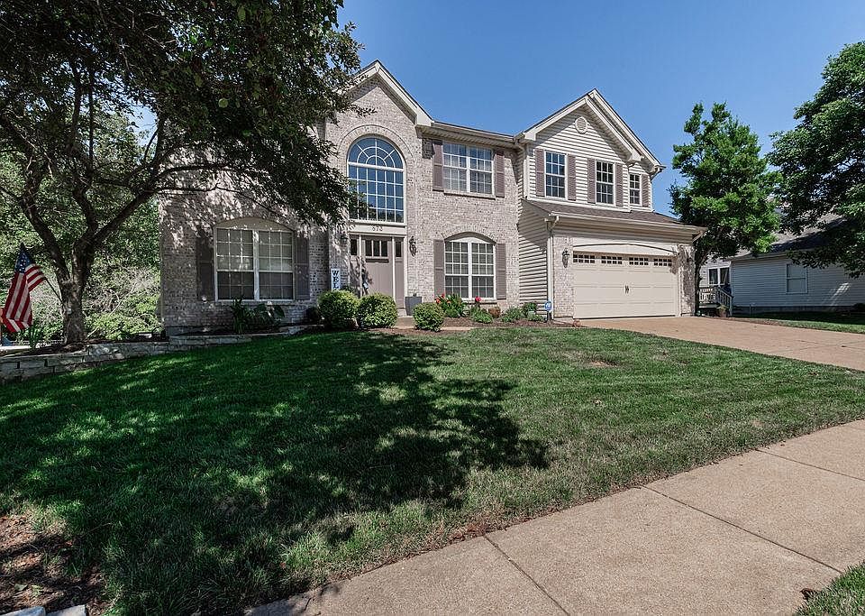 873 Kiefer Trails Dr, Ballwin, MO 63021 Zillow
