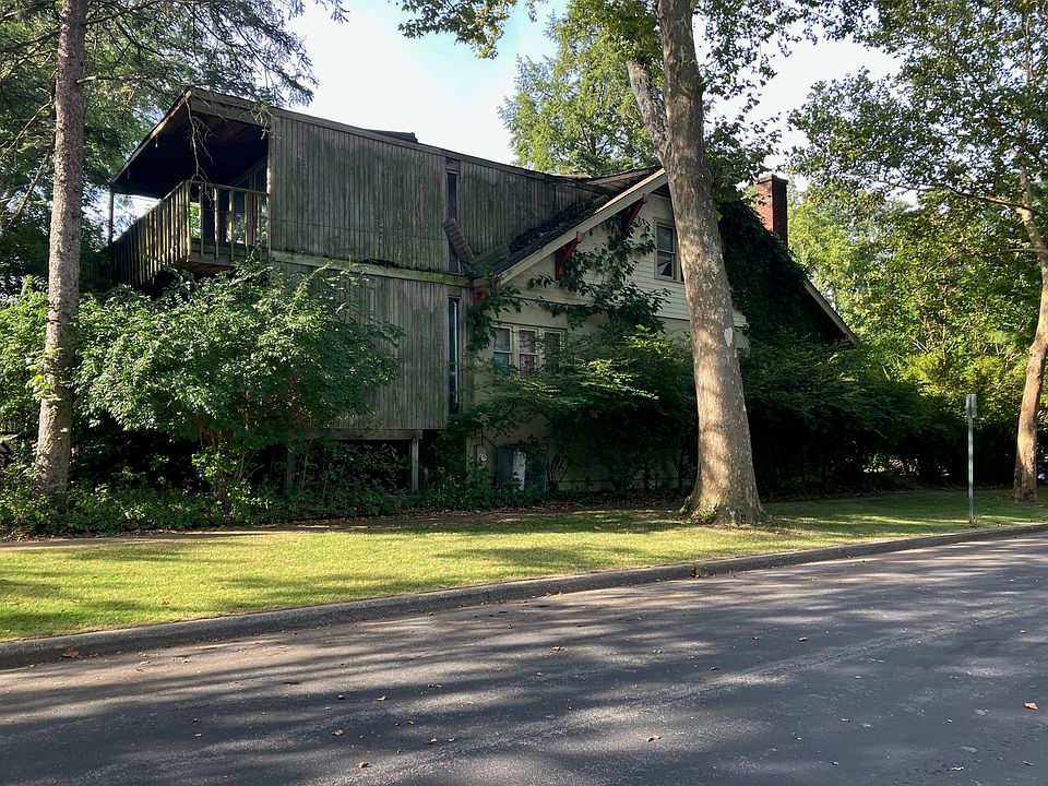 1st image of 241 Thatcher Ave