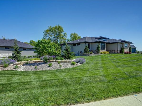 34 Sequoyah Point, Lake Winnebago, MO 64034