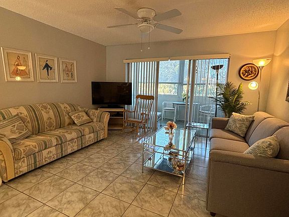 4th image of 725 Lori Drive #203