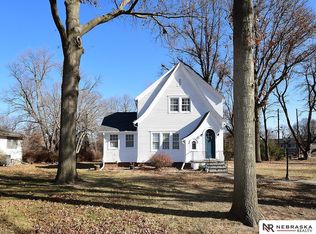 1302 McKaig Ave, York, NE 68467