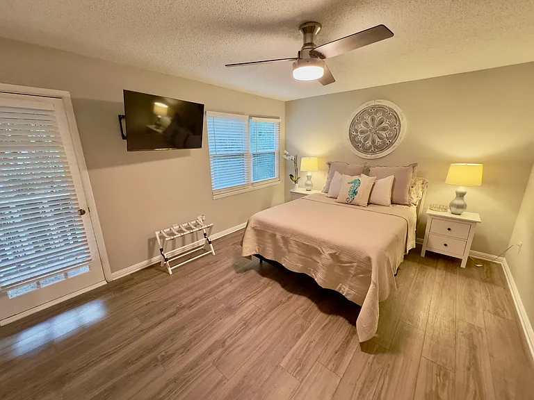 400 William Hilton Pkwy #104 — Photo 4