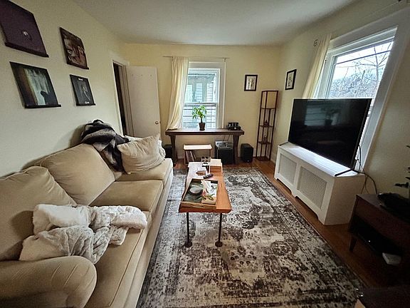 5th image of 185 Rutgers St #2