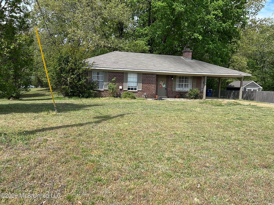1st image of 2154 Pine Tree Rd