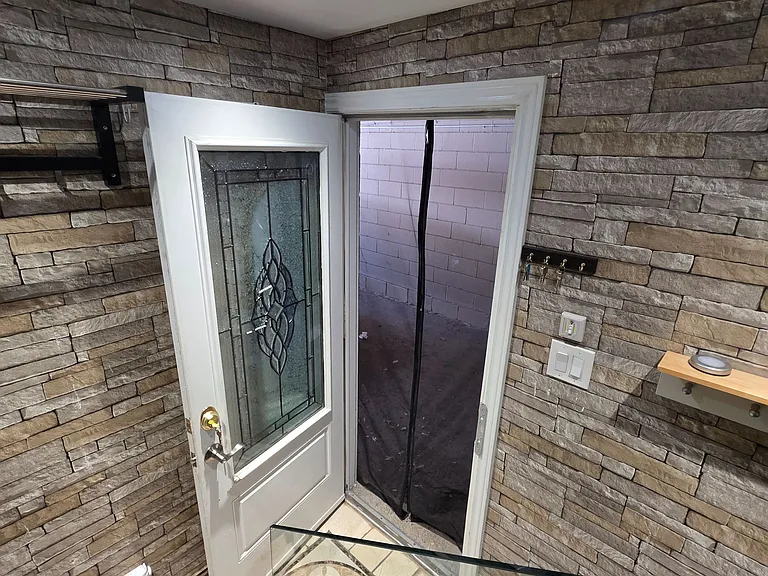 138 Milestone Cres #LOWER — Photo 4