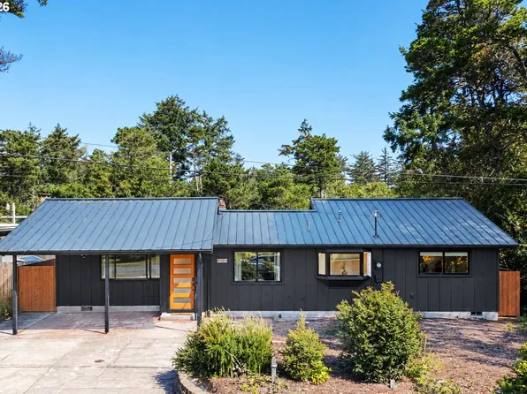 5850 Jasmine Ave, Cloverdale, OR 97112