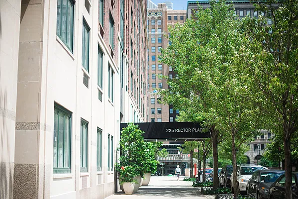 Sold by Compass | media 9