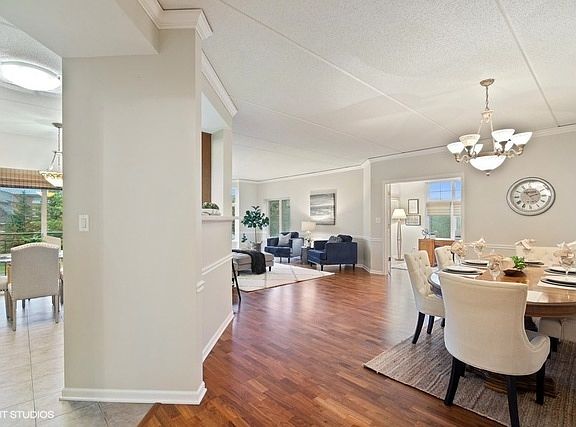 3rd image of 405 Village Grn Unit 202