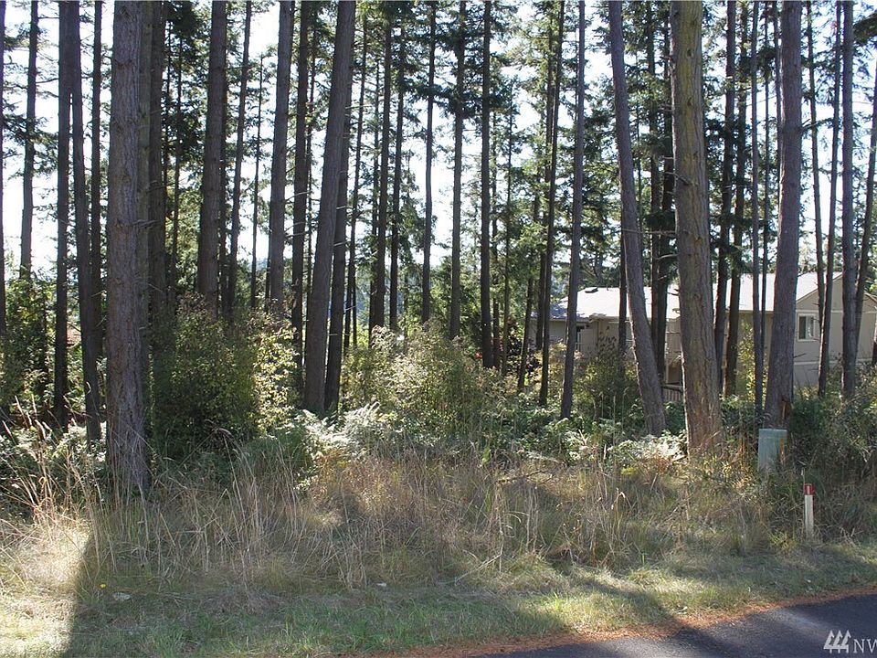 1st image of 581 Sockeye Ave