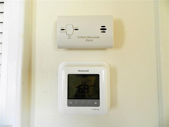 5th image of 1843 Mimosa Dr