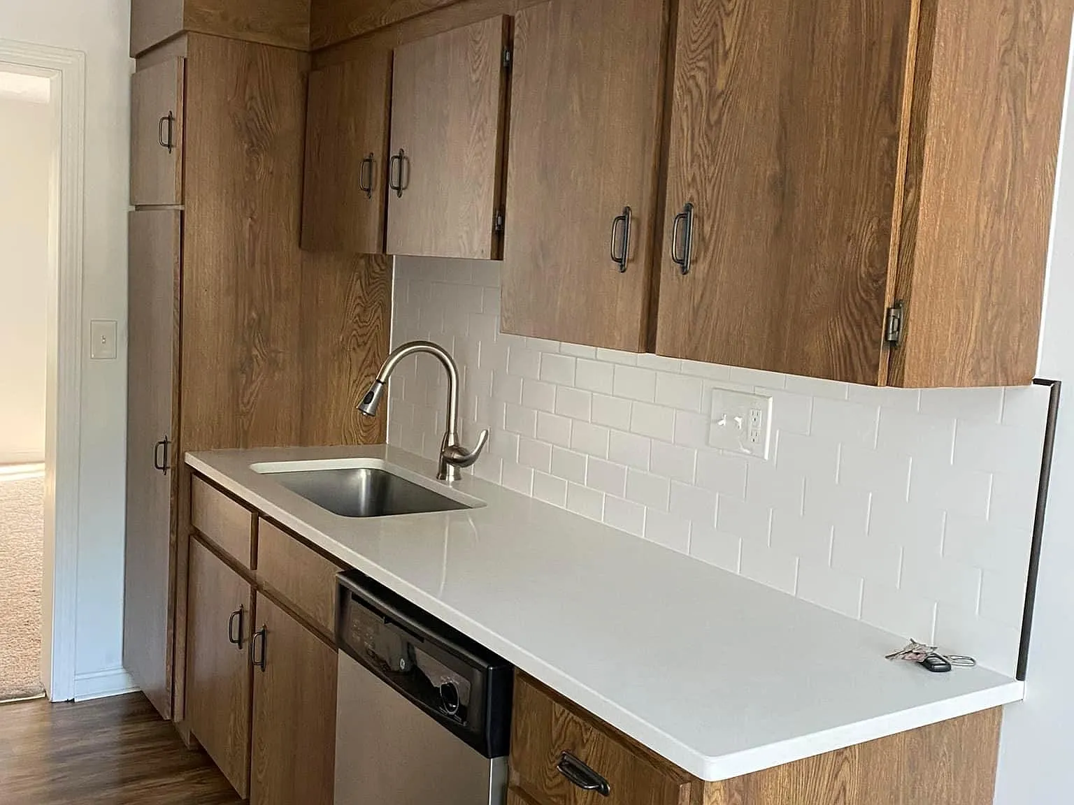9 Hilltop Ln — Photo 2