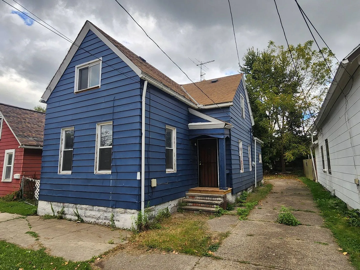 3855 E 54th St photo 1