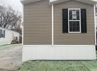 515 Sterling St E, Justice, IL 60458