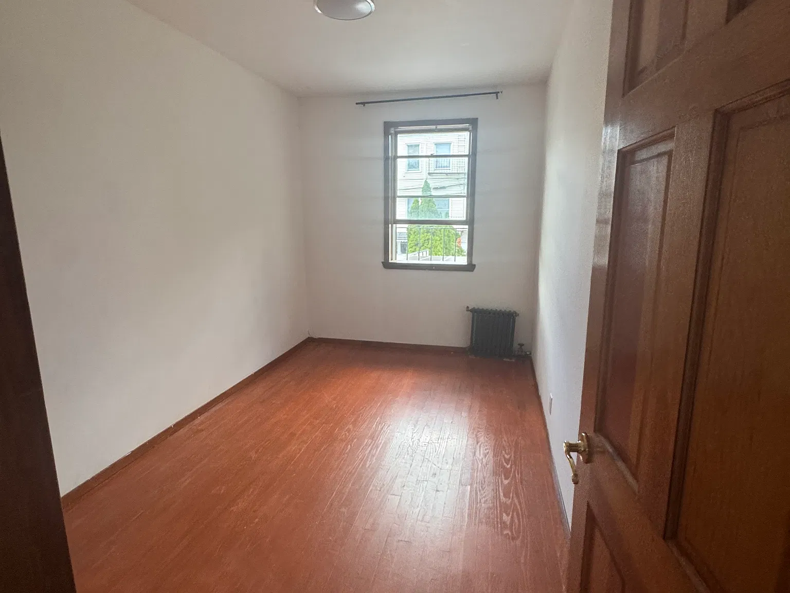 3 bed, 1100 sqft, $3,100 — Photo 2