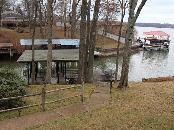 3rd image of 130 Aqua Vista Dr