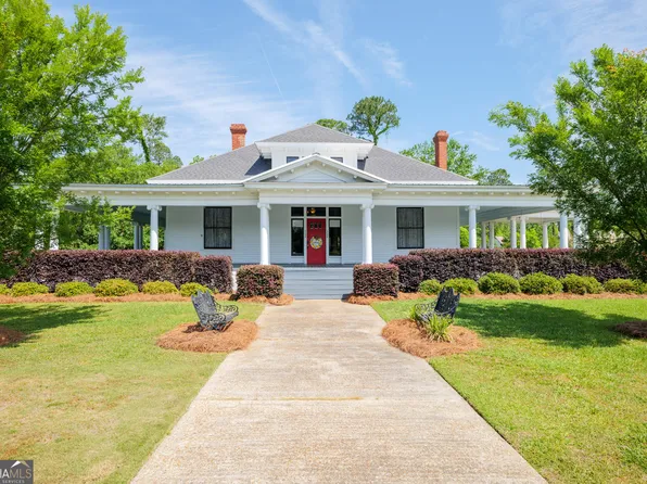 309 E 4th St, Adel, GA 31620