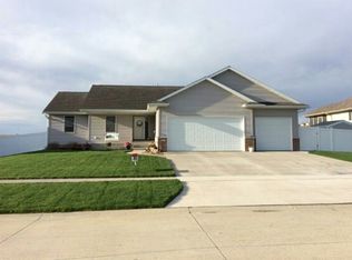 622 Deer Ridge Dr, Atkins, IA 52206