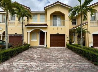 15049 SW 9th Way #15049, Miami, FL 33194